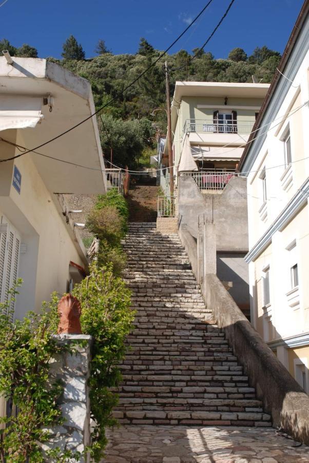 360ᵒ Lepanto Apartment Nafpaktos Exterior foto